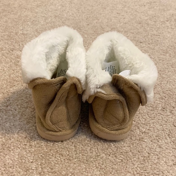 Warm soft toddler boots - Picture 3 of 7